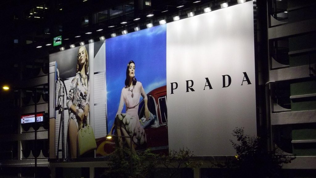 publicidad exterior Prada