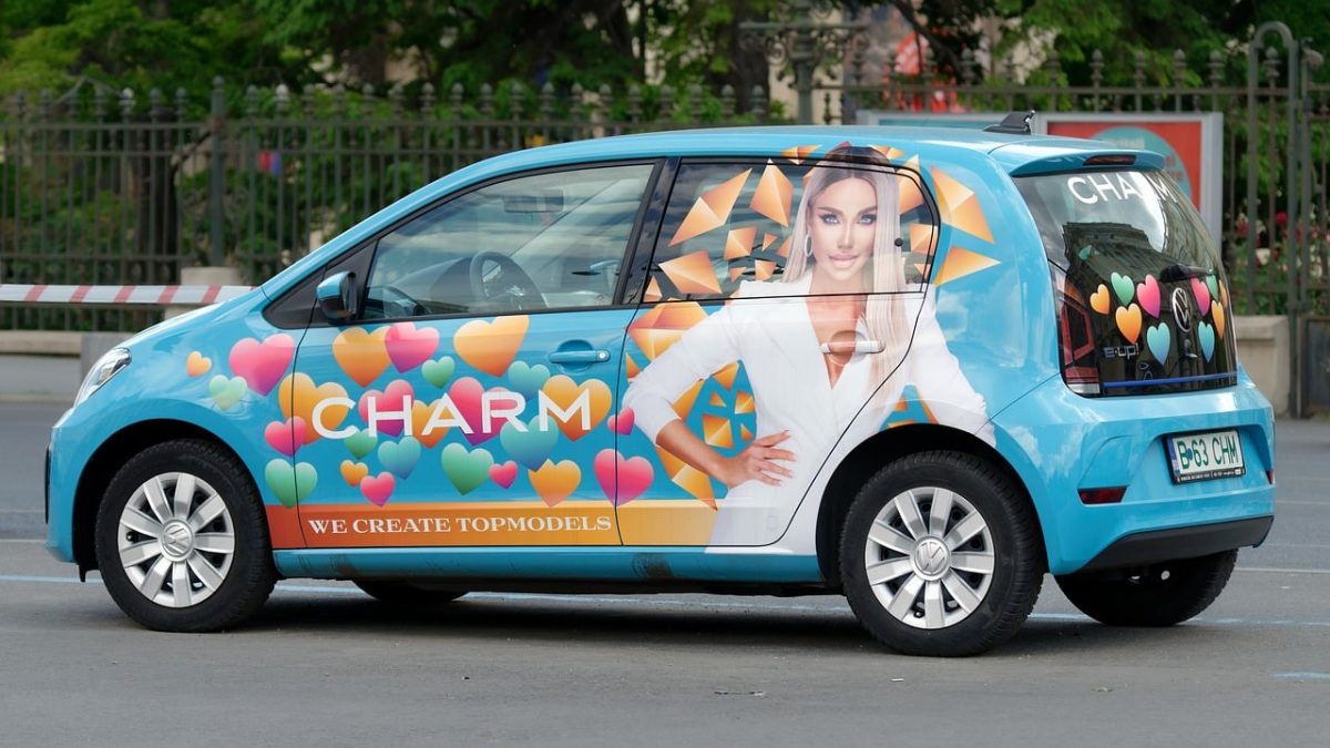publicidad en coche